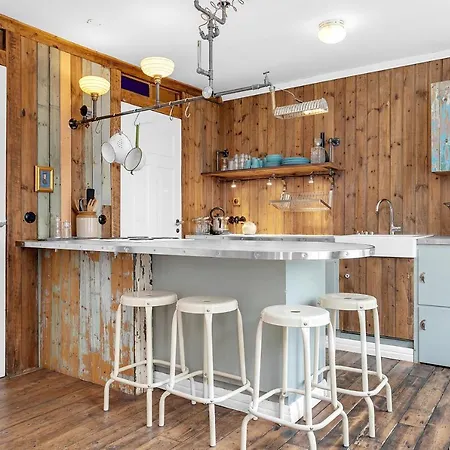 Rustic Retreat In The Center Of Reykjavik Apartment Exterior photo