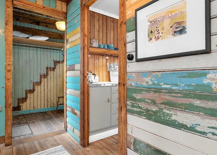 Rustic Retreat In The Center Of Reykjavik
